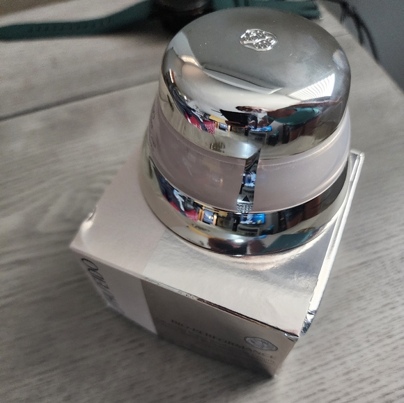 Shiseido Bioperformance Face Cream 1.7oz - Picture 3 of 5